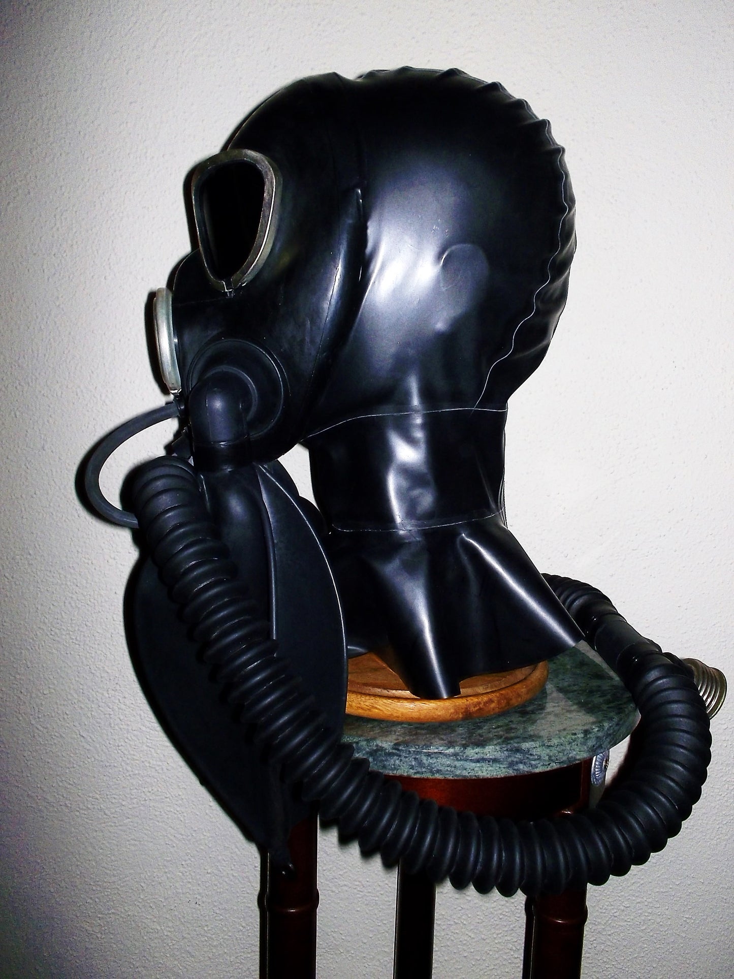 LATEX Hooded GAS MASK with Dark Tinted Lenses, Double Hoses, Inflatable Gag and Two Rebreather Bags HEAVY RUBBER by FANTOMAS & Co.