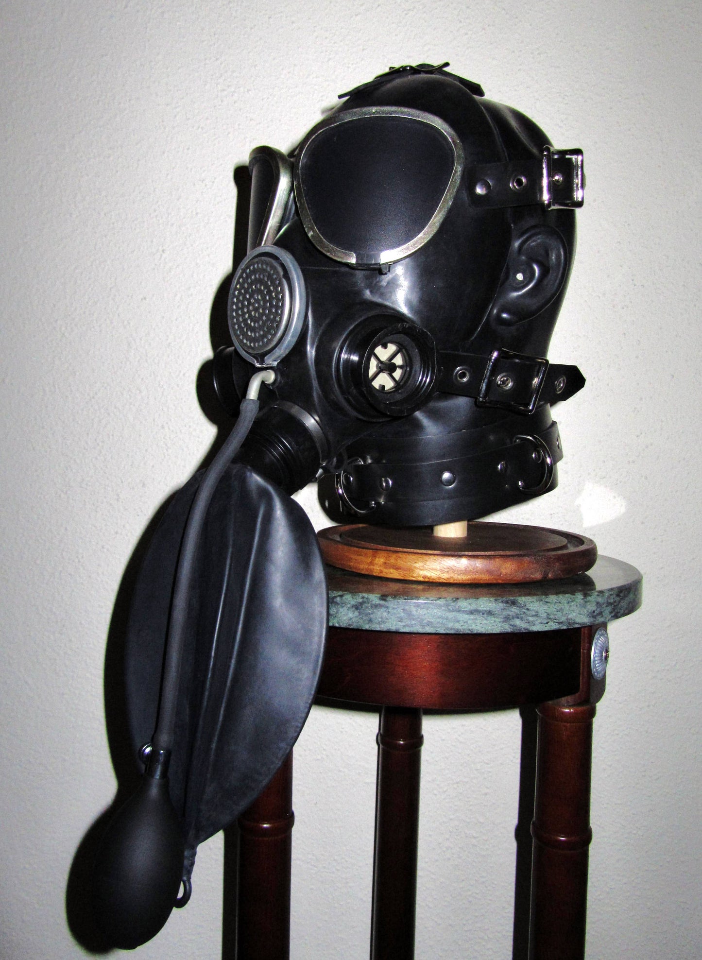 Fetish HEAVY RUBBER System 3-in-1 Gas Mask BONDAGE HELMET Rebreather Latex HOOD with Rigid Collar, Gag, Blindfolds, Drinking Unit by FANTOMAS & Co.