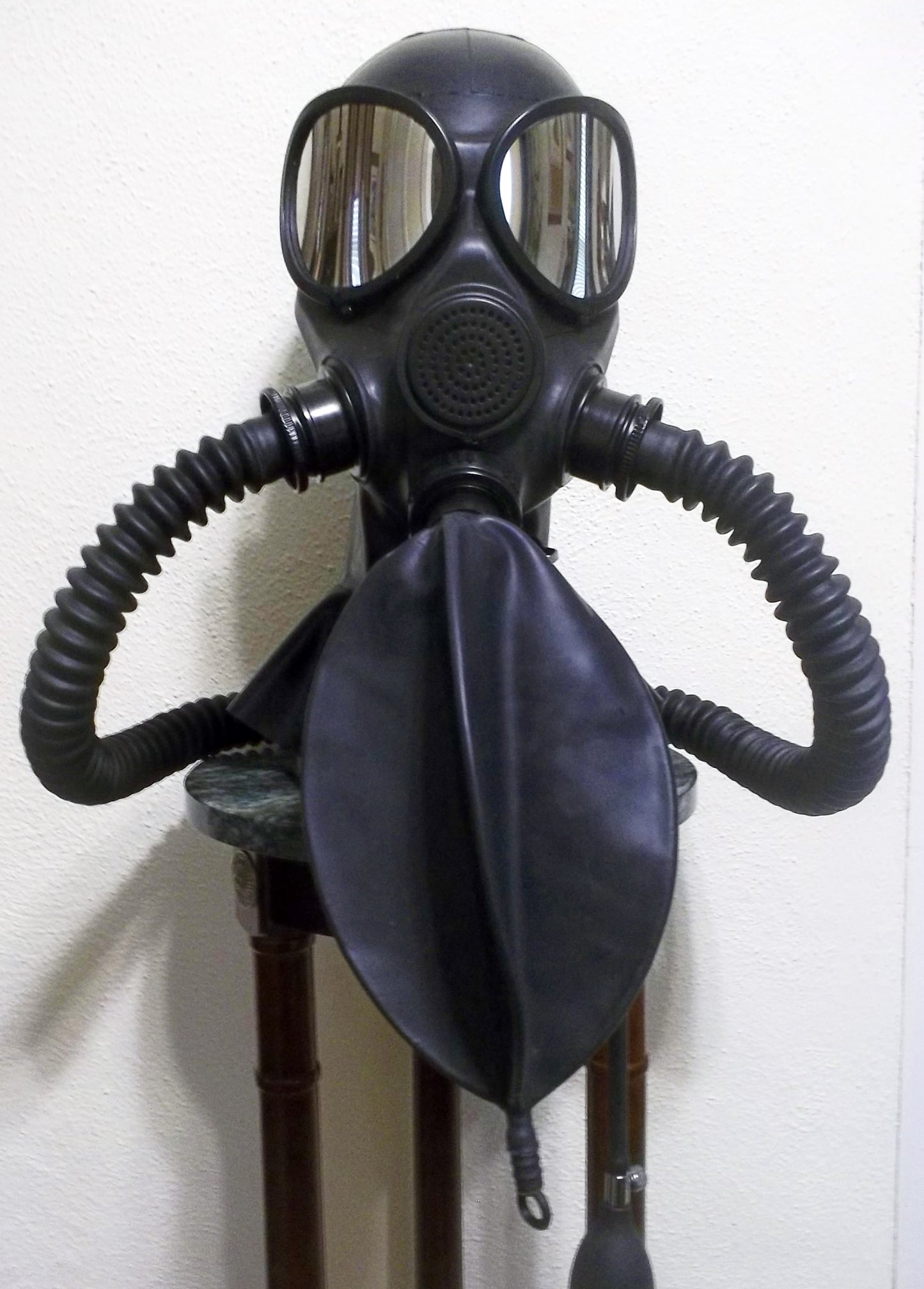 System Gas Mask Latex Hood with Mirror Lenses & Inflatable Gag — Heavy Rubber Fetish
