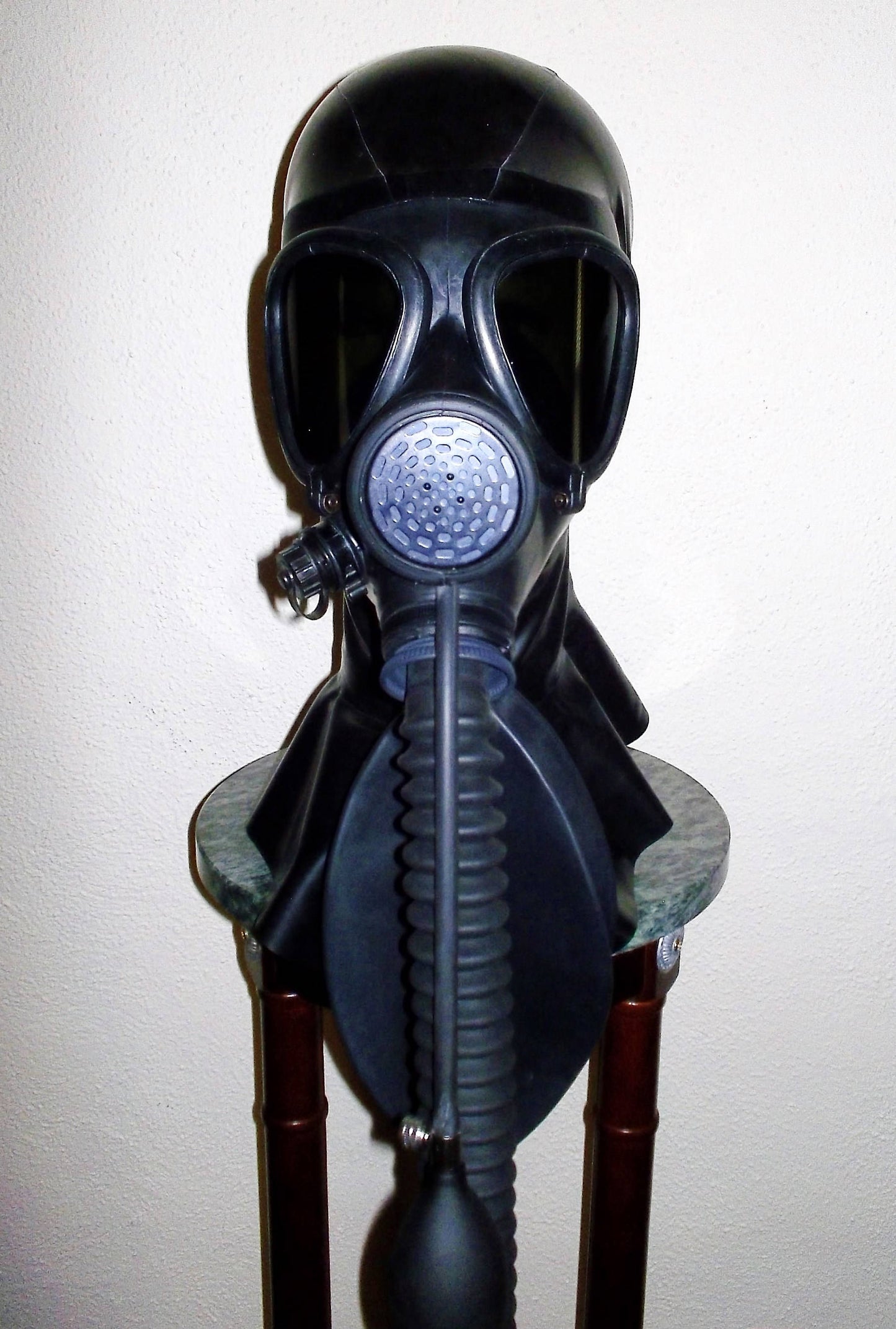 Fetish Heavy Rubber LATEX Gas Mask HOOD with Dark Tinted Lens, Inflatable Mouth Gag, Breathing Hose, Rebreather Bag by FANTOMAS & Co.