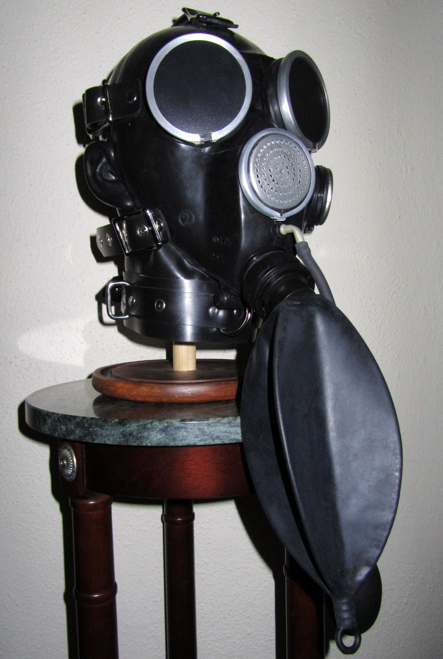 Fetish HEAVY RUBBER System 3-in-1 BONDAGE Latex HELMET Rebreather GAS MASK HOOD with Rigid Collar, Gag, Blindfold Lens Covers and Drinking Unit by FANTOMAS & Co.